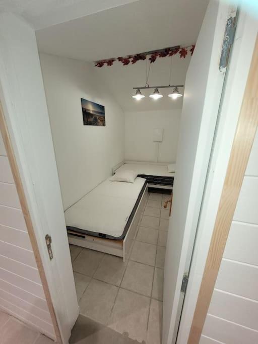 Beau Chalet 6 Personnes Avec Jacuzzi Tilly-sur-Seulles Exterior foto