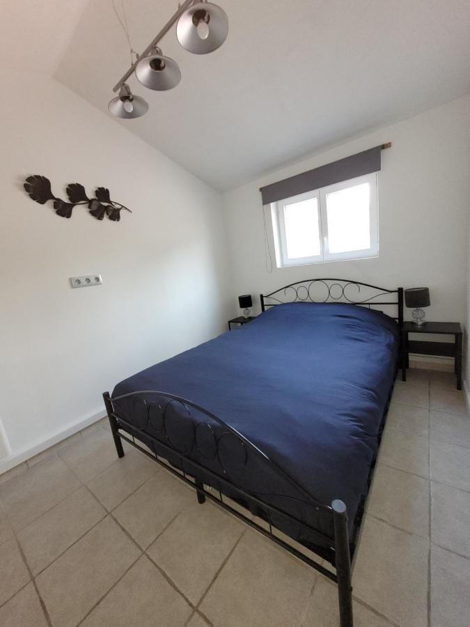 Beau Chalet 6 Personnes Avec Jacuzzi Tilly-sur-Seulles Exterior foto