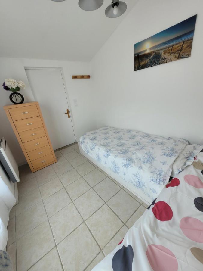 Beau Chalet 6 Personnes Avec Jacuzzi Tilly-sur-Seulles Exterior foto